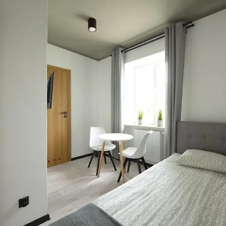 Goscinne Maestro Aleja Krakowska 84