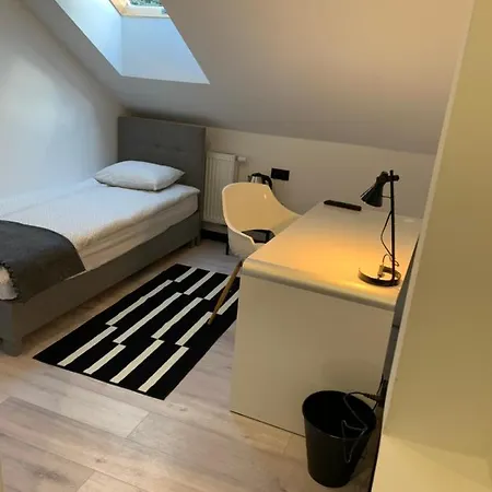 Goscinne Maestro Aleja Krakowska 84 אכסניה Sekocin