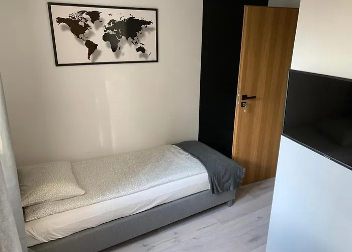 Hostel Goscinne Maestro Aleja Krakowska 84